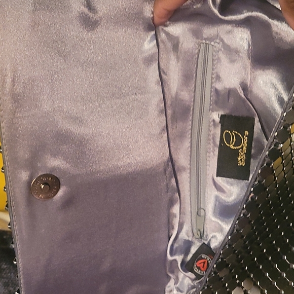 Urban Expression Silver Metal Mesh Clutch - Picture 3 of 3